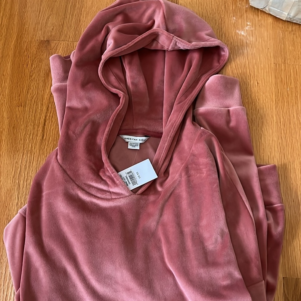 American Eagle Size XS Women’s NWT Pullover - Picture 3 of 3